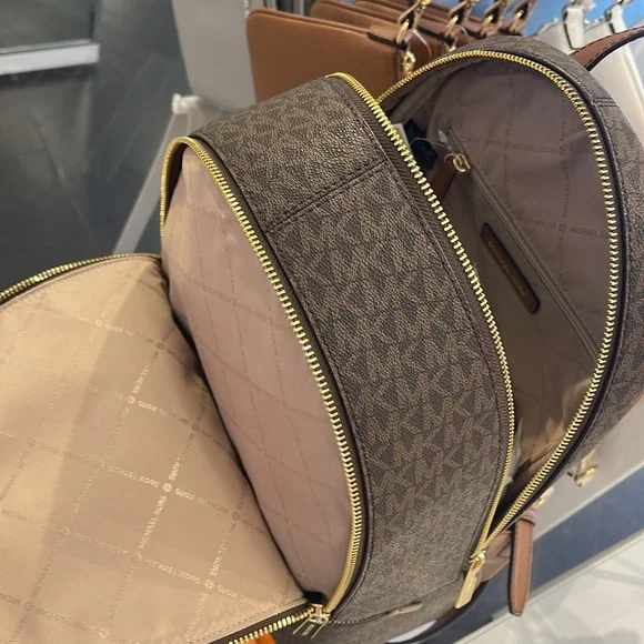 MICHAEL KORS Rhea Medium Zip Signature Logo Backpack
BROWN
NWT - Picture 7 of 16